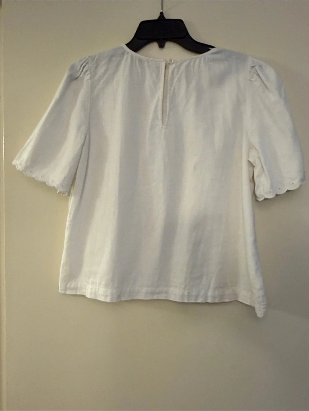LOFT Women’s White Linen Blend Eyelet Puff Sleeve Blouse, size small